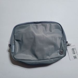 Lululemon belt bag 2L Rhino grey